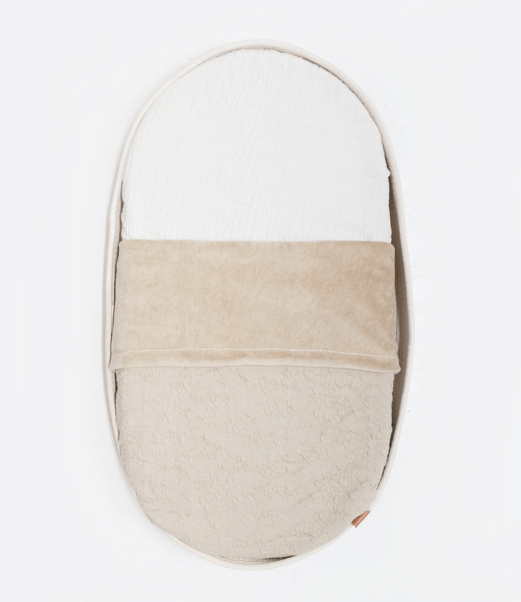 Babydeken geborduurd // Soft waves velvet - nougat