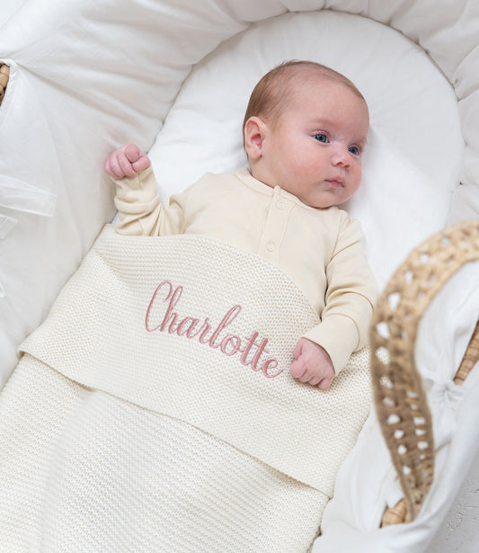 Babydeken incl. naam borduren  // Basic knit - Ivory