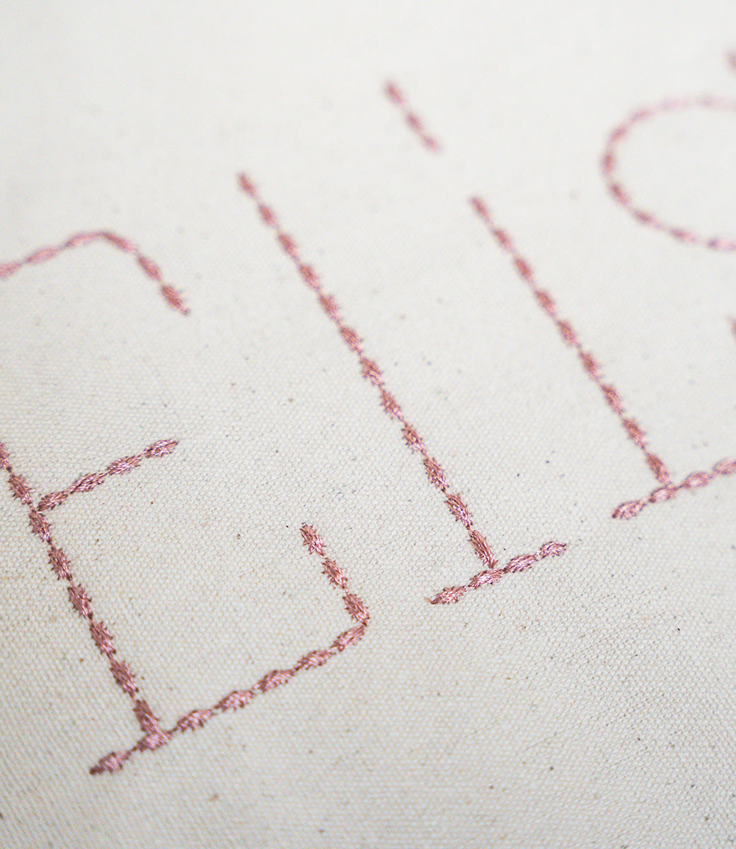 Geborduurd kussen // stitch knit