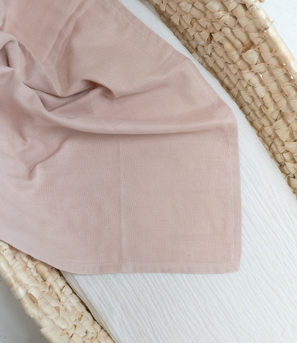 Hydrofiele doek // Misty rose - geborduurd met naam