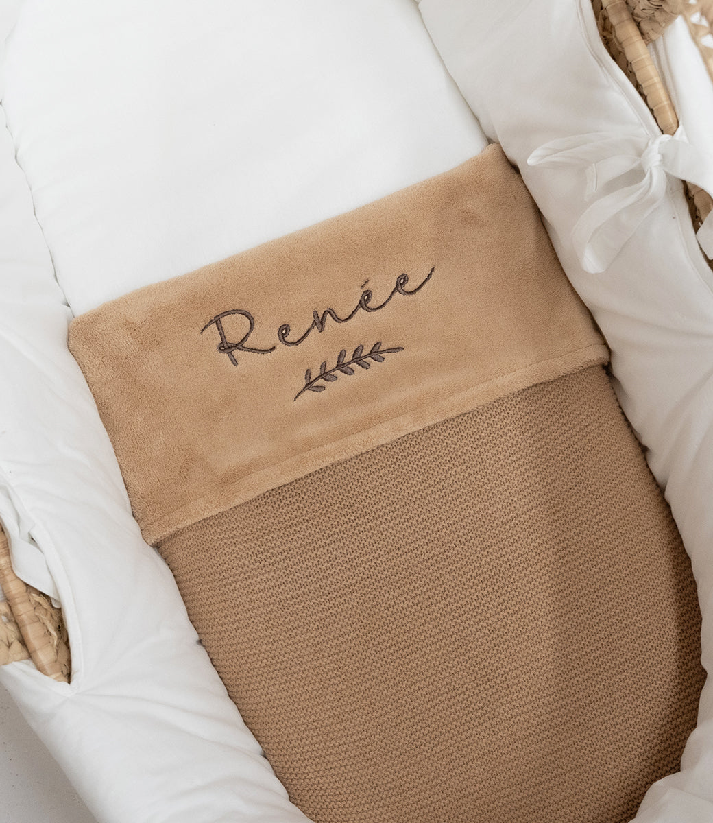 Winter deken incl. naam borduren // fleece basic knit - Biscuit