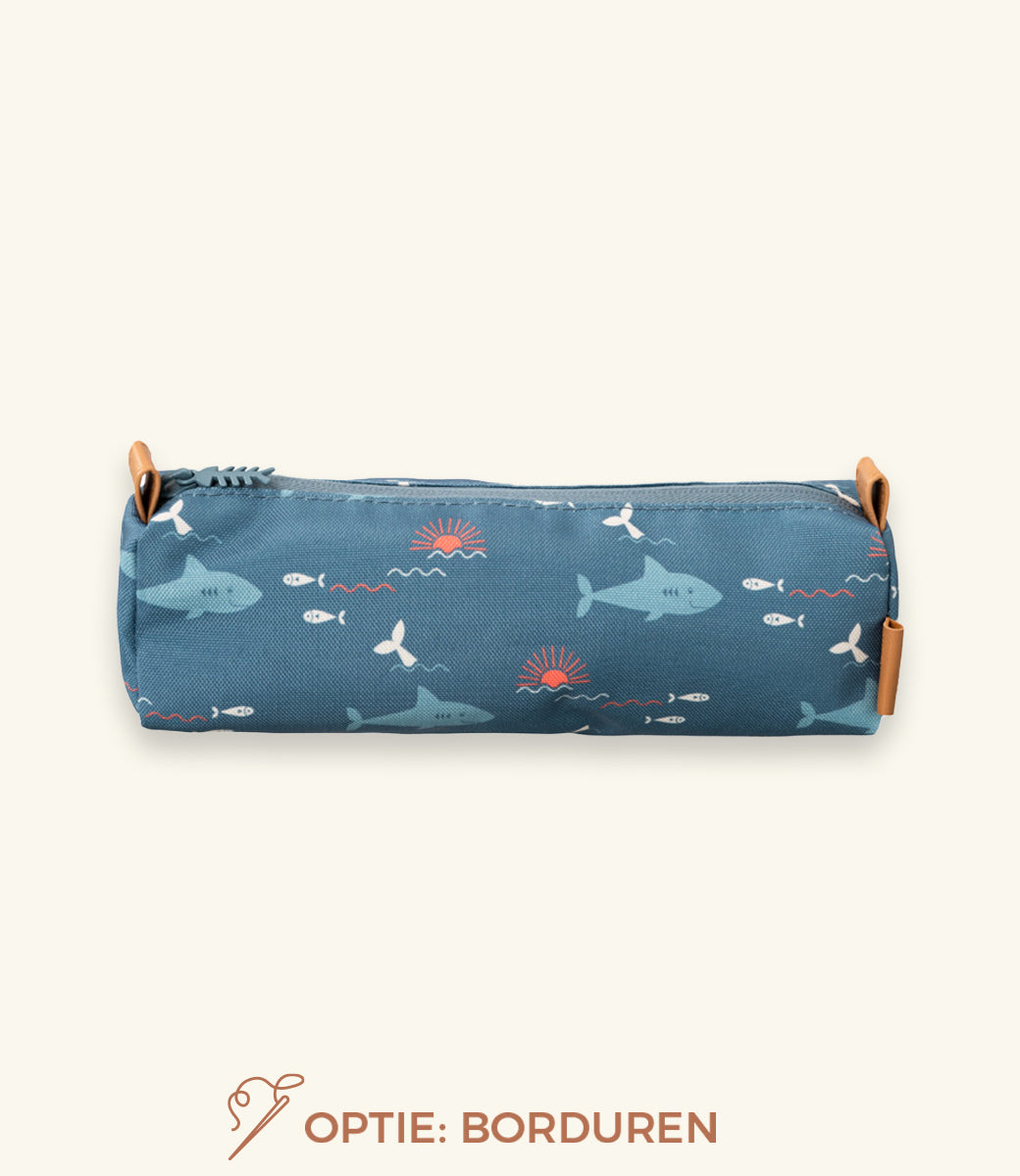 Pennenzak // Shark