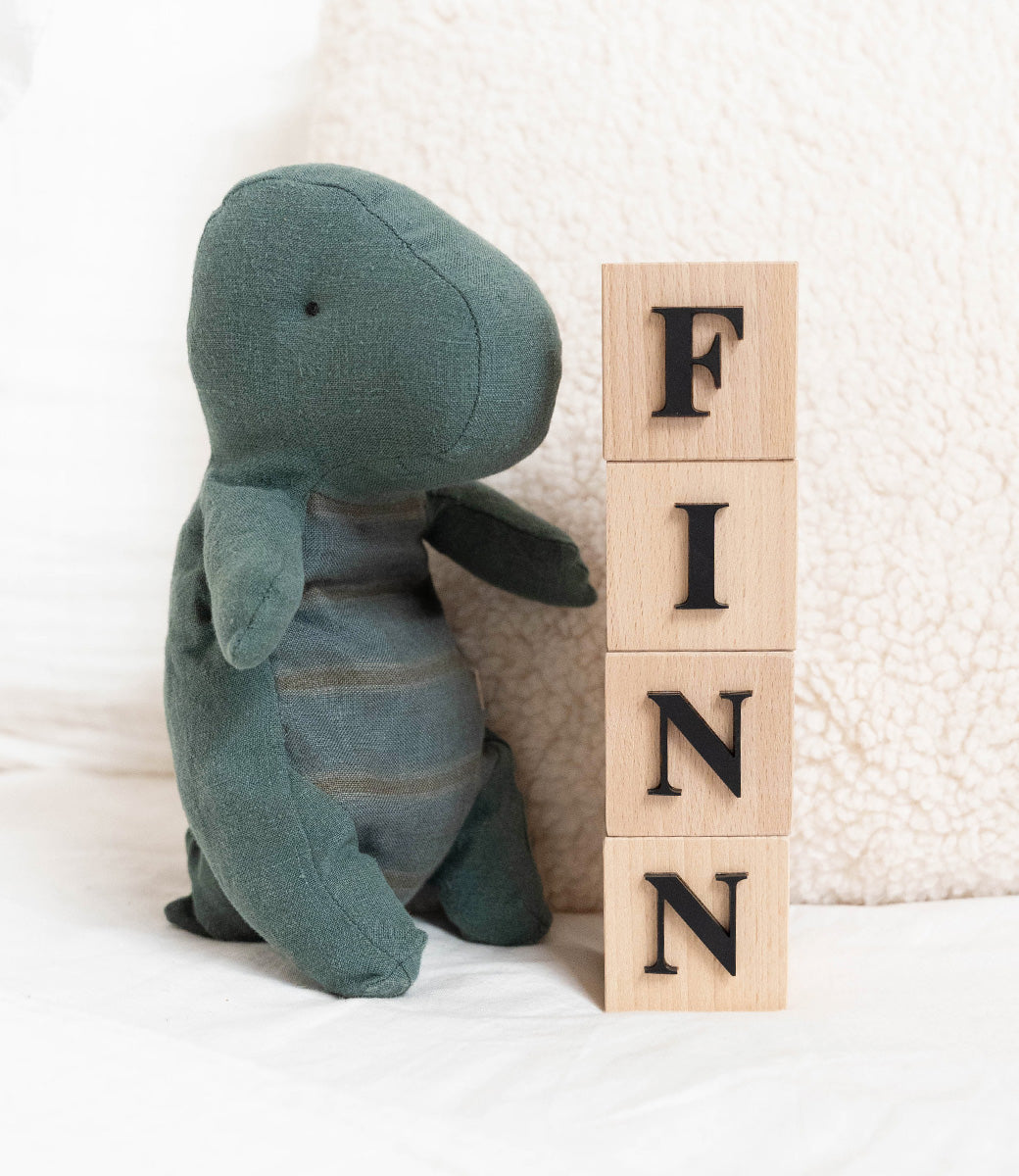 Wooden name blocks // Times 3D - black