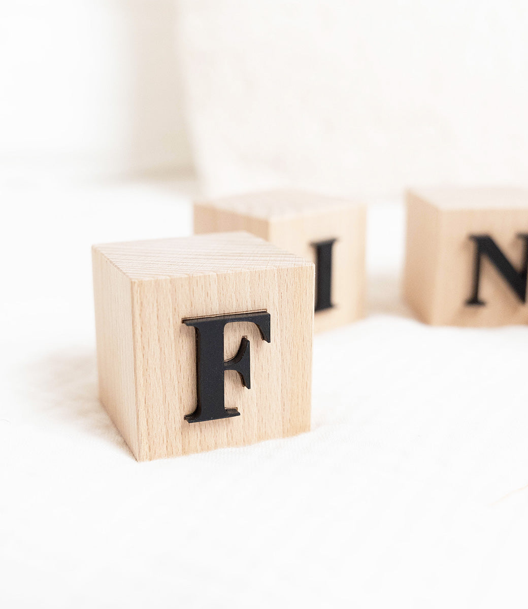 Wooden name blocks // Times 3D - black
