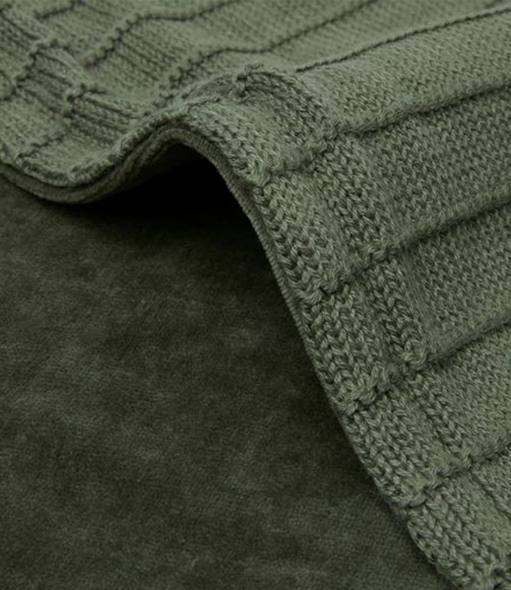 Babydeken incl. naam borduren // Velvet pure knit - Leaf green (GOTS)
