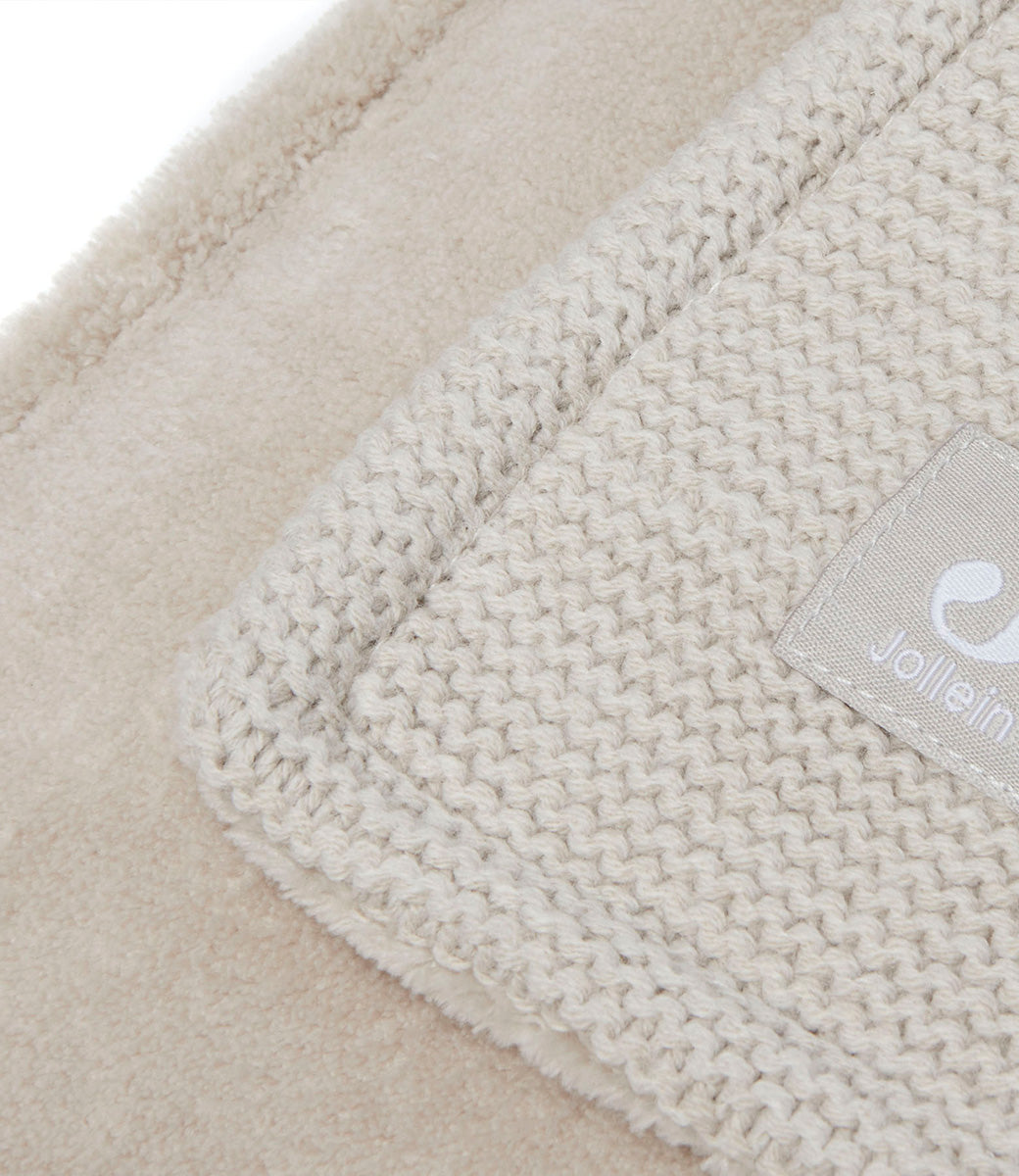 Winter deken incl. naam borduren // fleece basic knit - Nougat