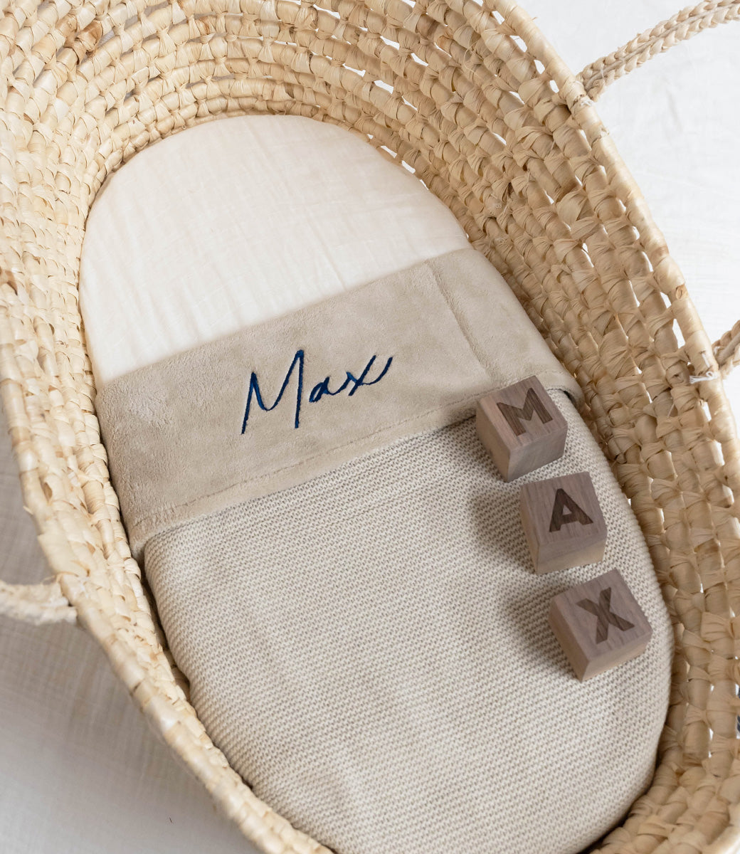 Winter deken incl. naam borduren // fleece basic knit - Nougat