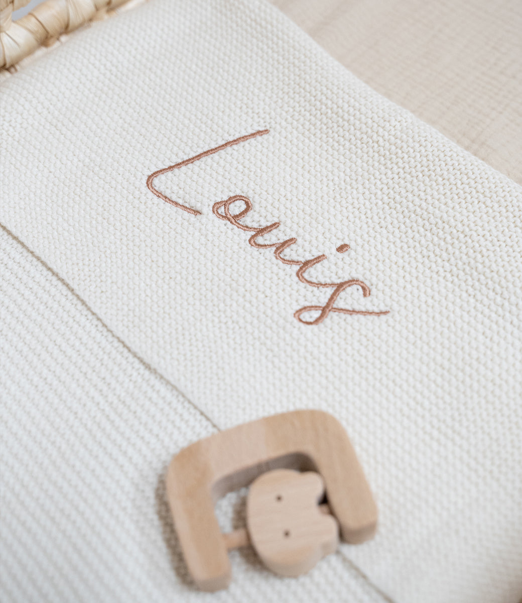Babydeken incl. naam borduren  // Basic knit - Ivory