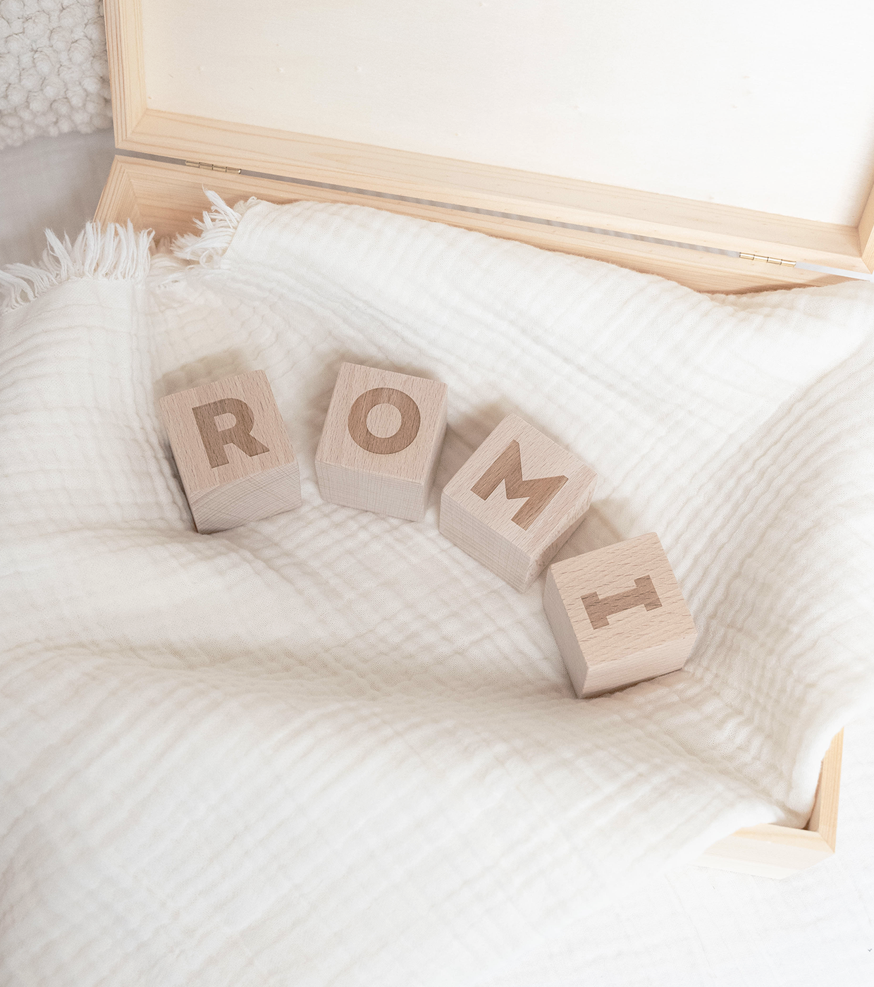 Wooden name blocks // Intro