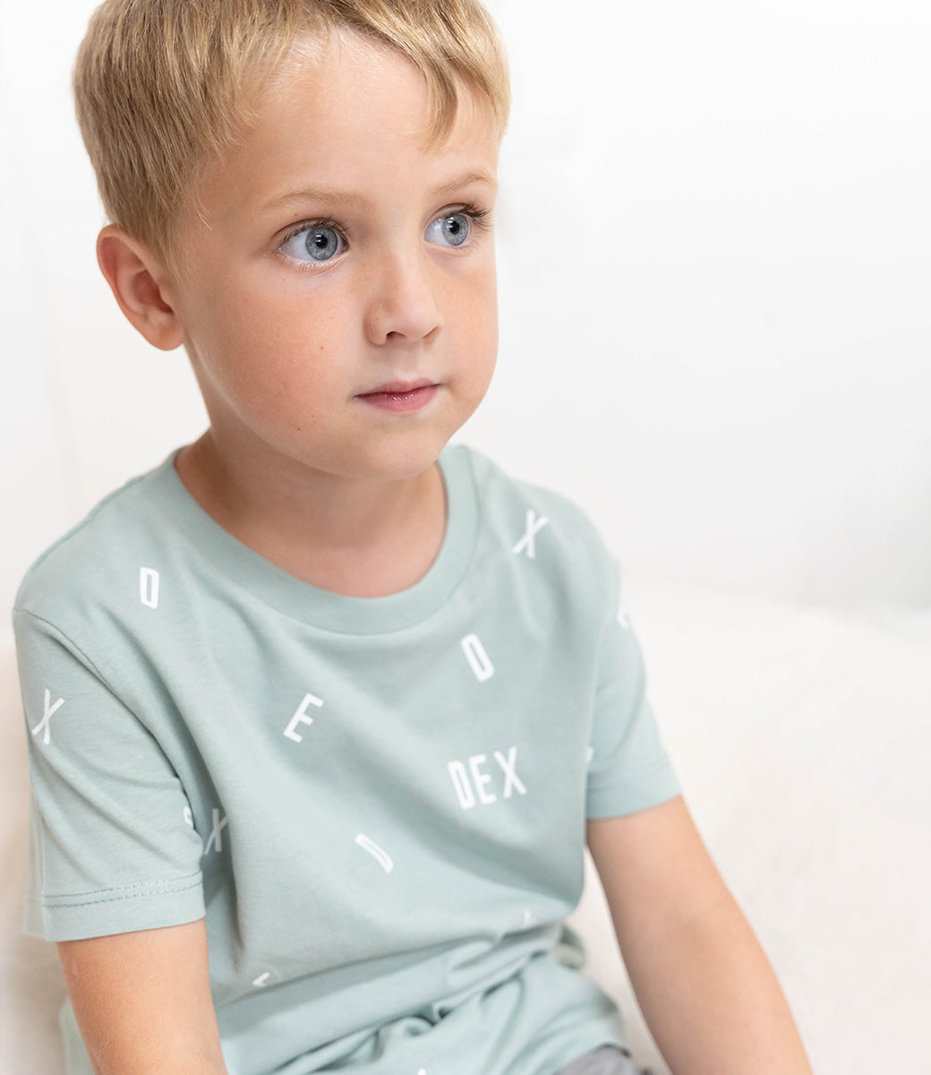 Kids t-shirt / "dancing letters" met naam