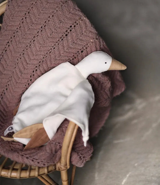 Cuddle goose incl. borduren met naam // Bliki - cream Saga Copenhagen