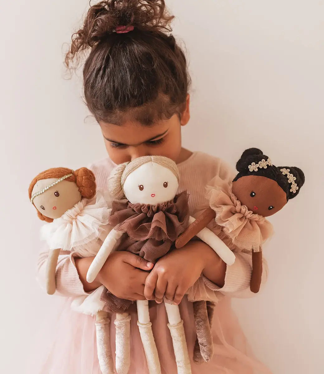 Dollies // Maggie Lu Mrs. Ertha