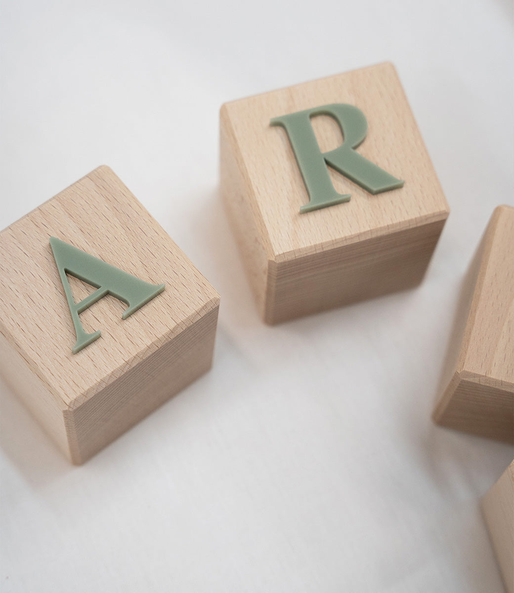 Wooden name blocks // Times 3D - olive