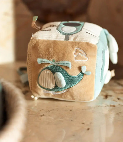 Activiteitenkubus - On the go World of Mina