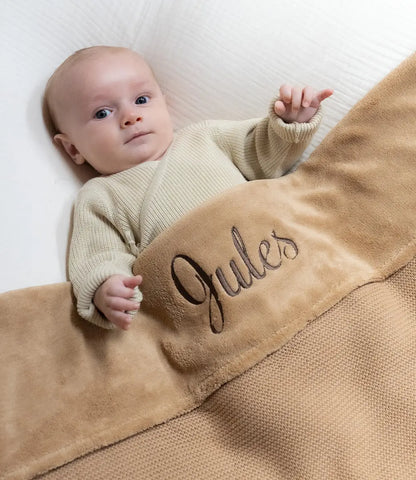 Winter deken incl. naam borduren // fleece basic knit - Biscuit Jollein