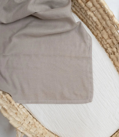 Hydrofiele doek  // Dove - geborduurd met naam SAGA Copenhagen