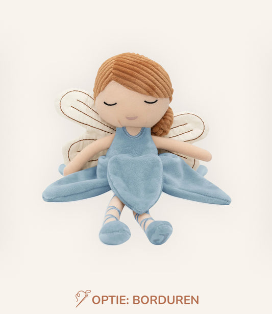 Jollein knuffel Fairy Amy, een zacht elfje van 32 cm in zachtblauw. Laat een
naam borduren en maak er een persoonlijk kraamcadeau van.