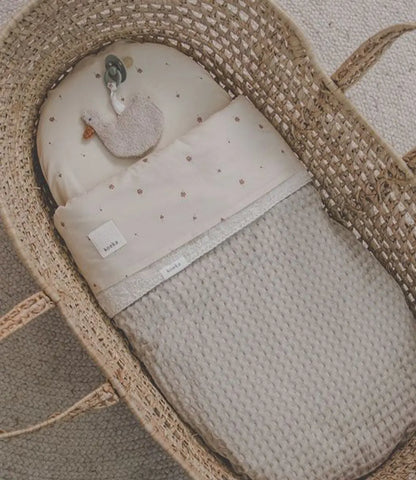 Wiegdeken incl. naam borduren wafel/teddy Oslo // sand Koeka