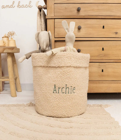 Boucle speelgoedmand geborduurd // Naturel Jollein