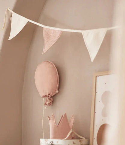 Vlaggenlijn // Wild Rose-Ivory World of Mina