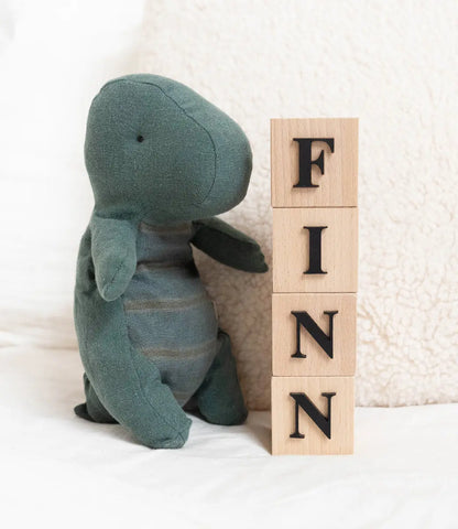 Houten naamblokken // Times 3D - zwart World of Mina