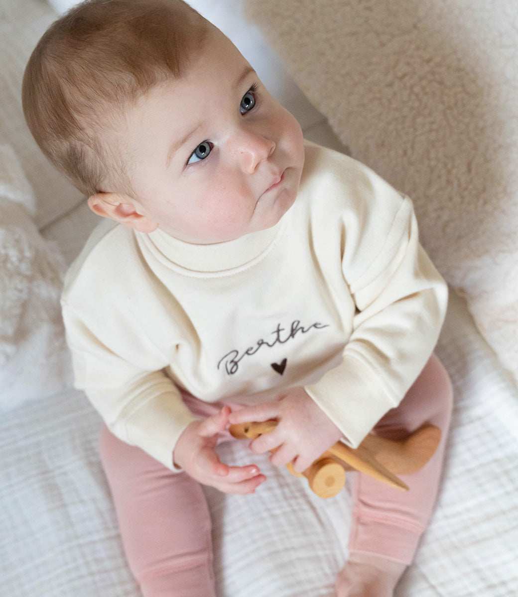 Baby naamsweater //  Borduren