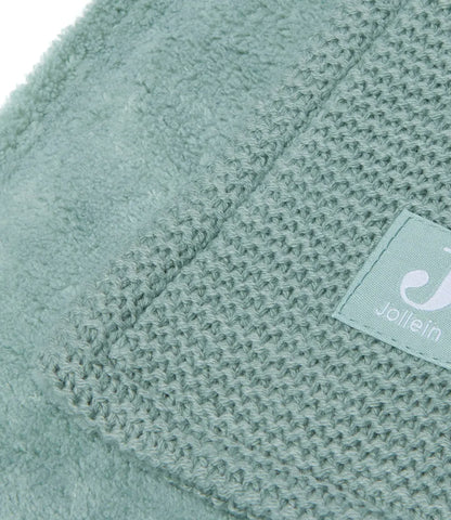 Winter deken incl. naam borduren // fleece basic knit - Forest green Jollein
