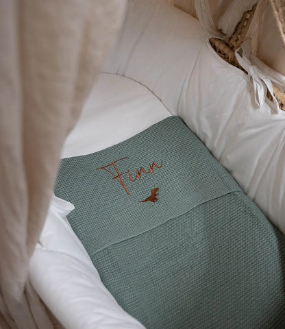 Babydeken incl. naam borduren // Basic knit - Forest green Jollein