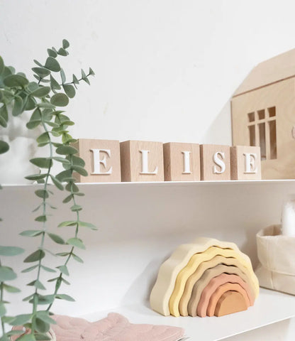 Houten naamblokken // Times 3D - wit World of Mina