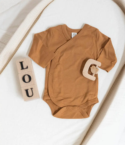 Houten naamblokken // Times 3D - zwart World of Mina