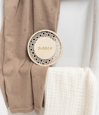 Rond rotan houten bordje // met naam World of Mina